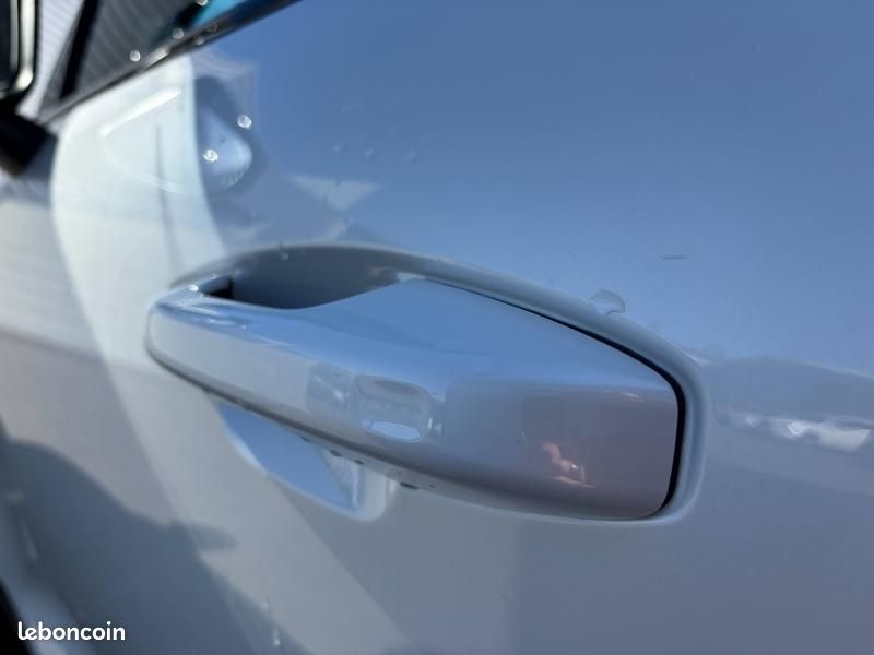 Volvo XC40 B3 163ch Black Edition DCT 7 (image 11)