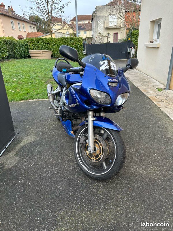 Suzuki sv650s 2002 (image 1)