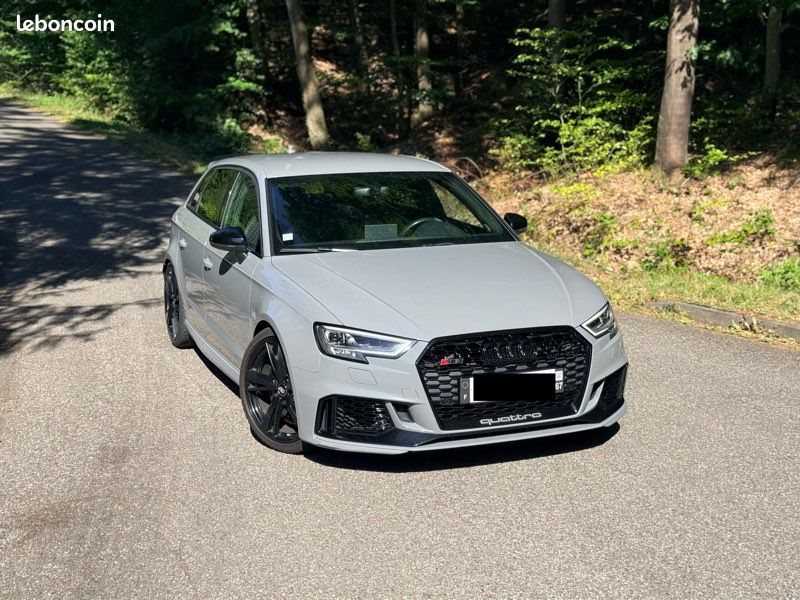 Audi RS3 2.5L 400ch S-Tronic / Suivi Audi / Gris Nardo / Sièges Diamond / B&O / Belle configuration / (image 2)