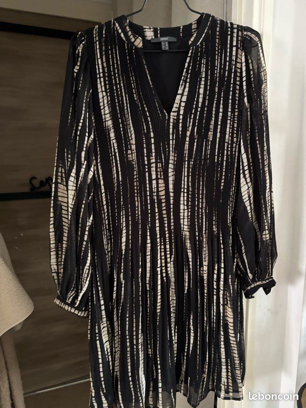 Robe ESPRIT comme neuve (image 1)