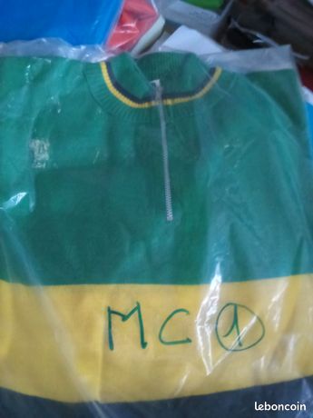 7 maillots cyclistes laine année 70 - Équipements vélos 7 maillots cyclistes laine année 70 - Équipements vélos