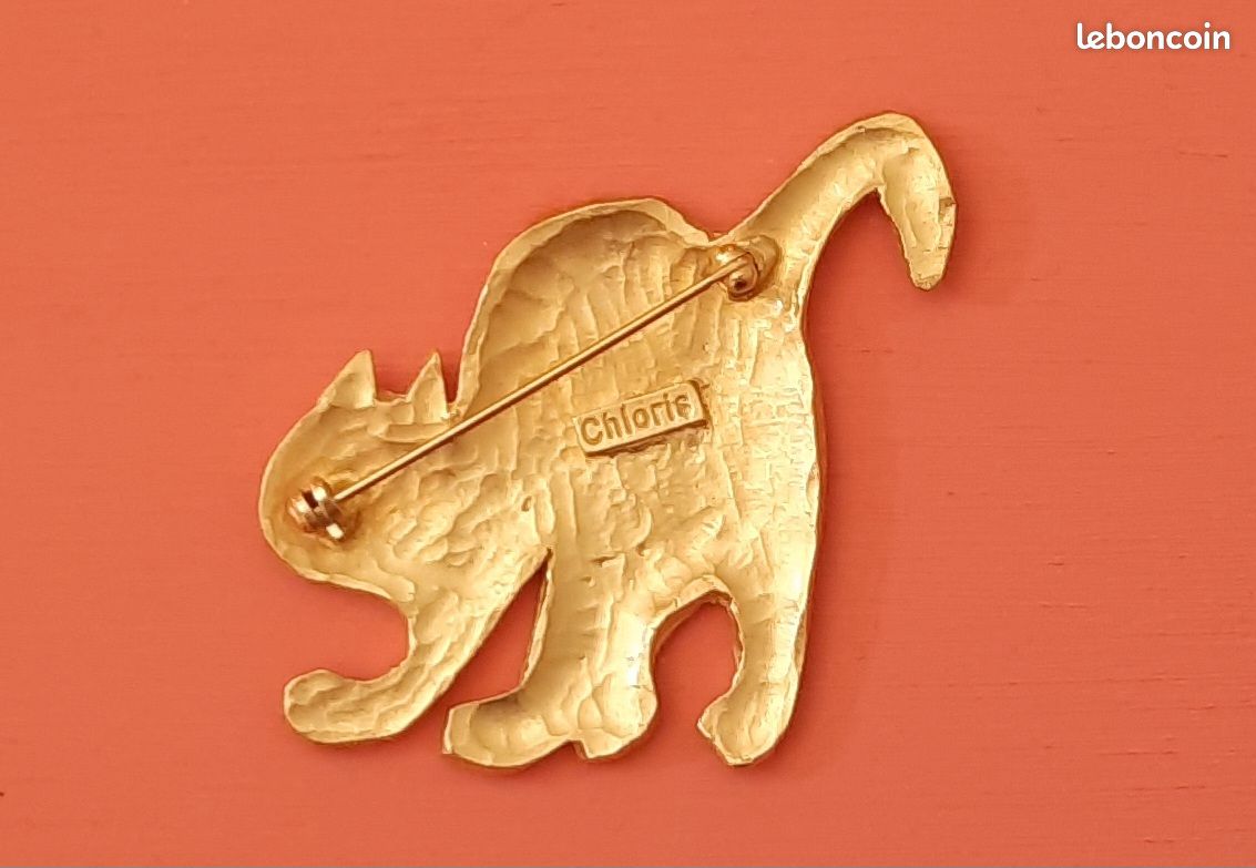 Broche dorée, Chloris (image 2)