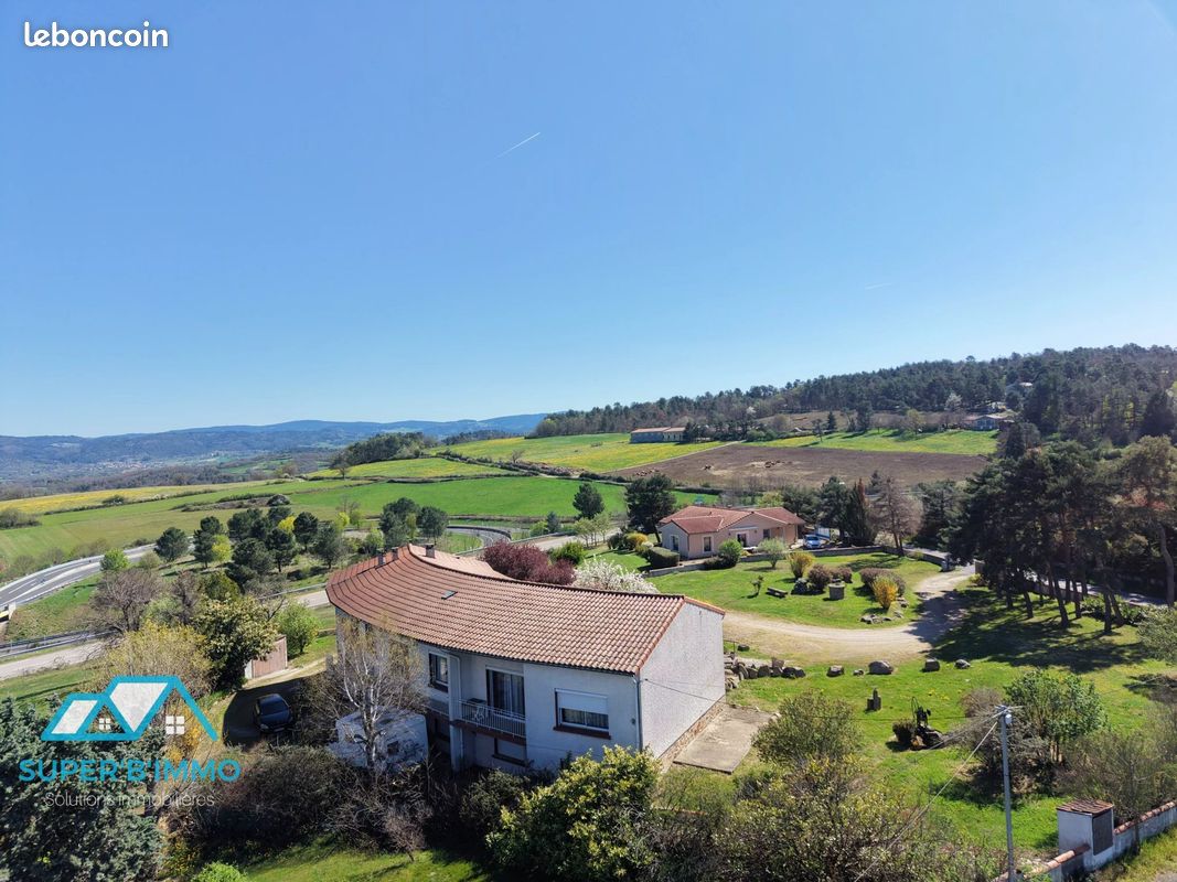 Maison 5 pièces 225 m² · à Vieille-Brioude · 225 m² · 350 000 €