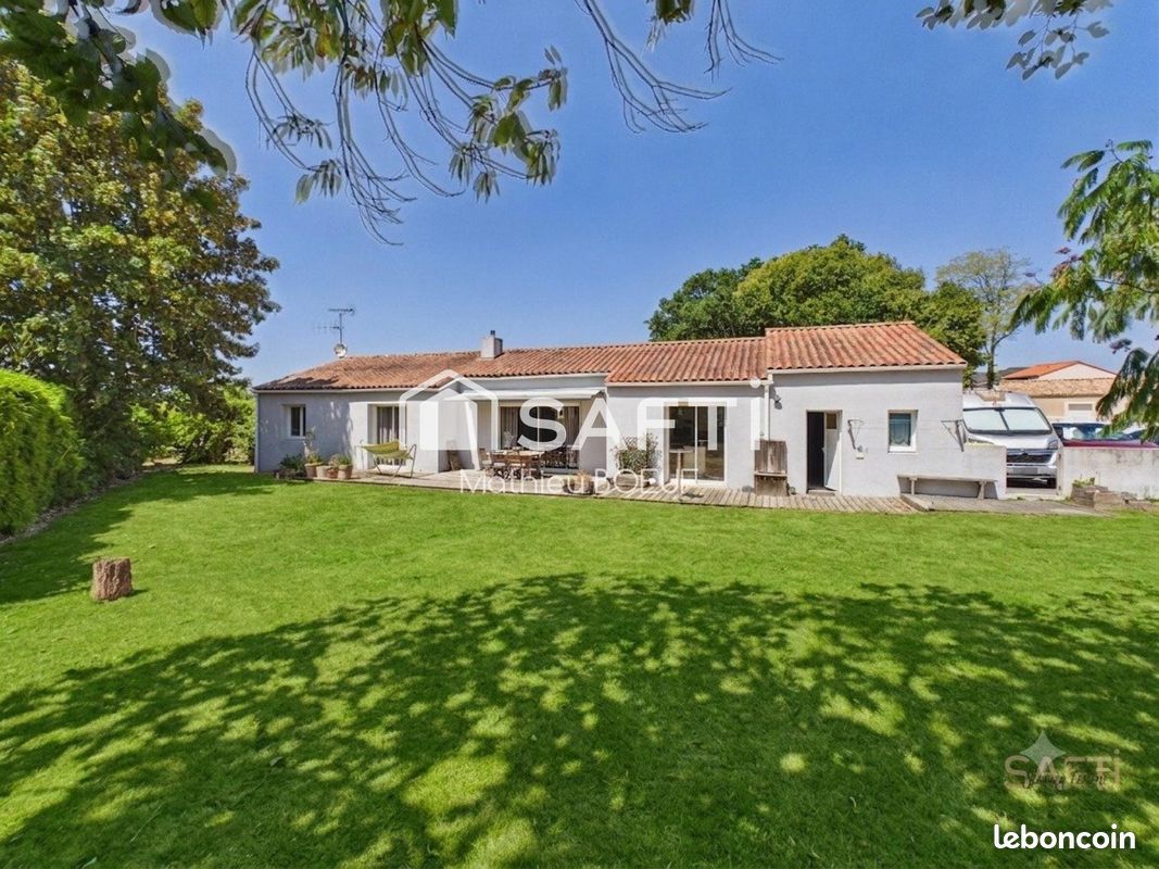 Maison 6 pièces 130 m² · à Les Achards · 130 m² · 349 700 €