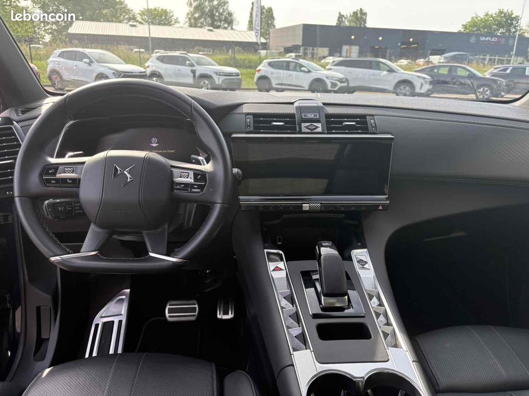 Ds DS 7 1.6 PLUG-IN HYBRID 4X4 300CH ETOILE (image 16)