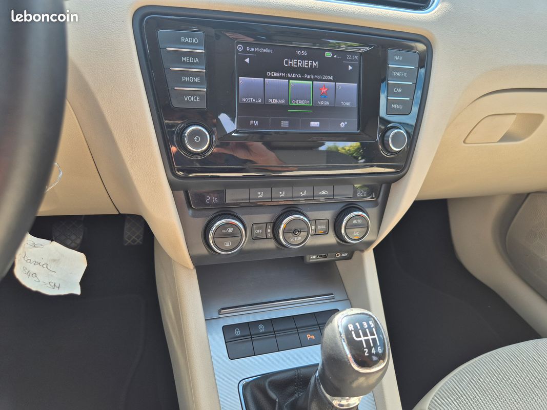 Skoda Octavia 2.0 TDI 150 Elegance - Xénons - Intérieur beige - Kit distri OK (image 15)