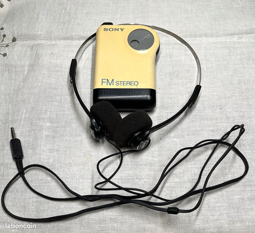 WALKMAN SANYO 2250 Executive talk - book Vintage Année 1980 EUR 149,00 - FR