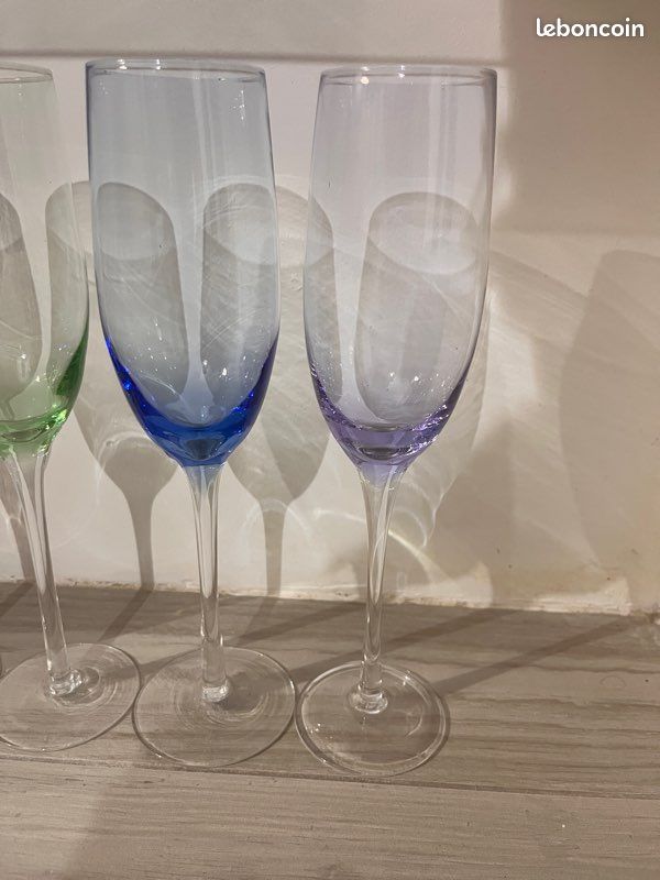 Lot de 4 grandes flûtes à champagne (image 2)