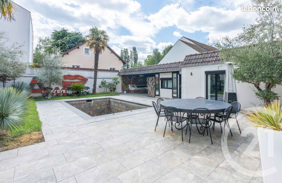 Maison 6 pièces 217 m² · à Bry-sur-Marne · 217 m² · 1 190 000 €