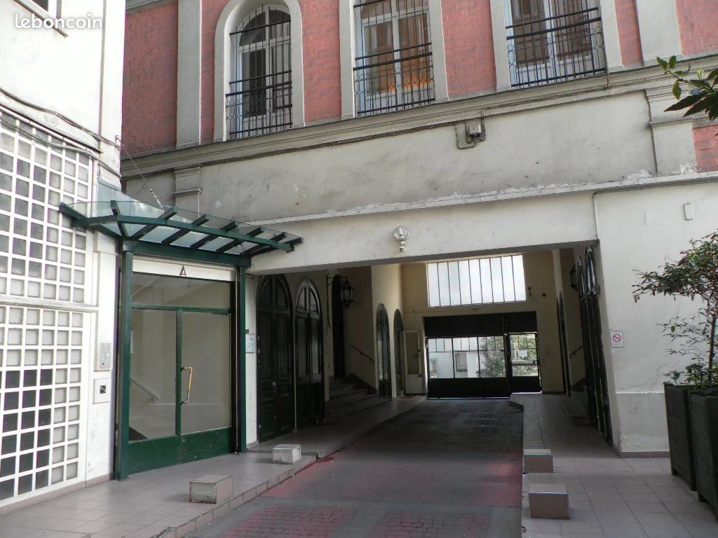 Parking 13 m² · à Paris · 13 m² · 245 €