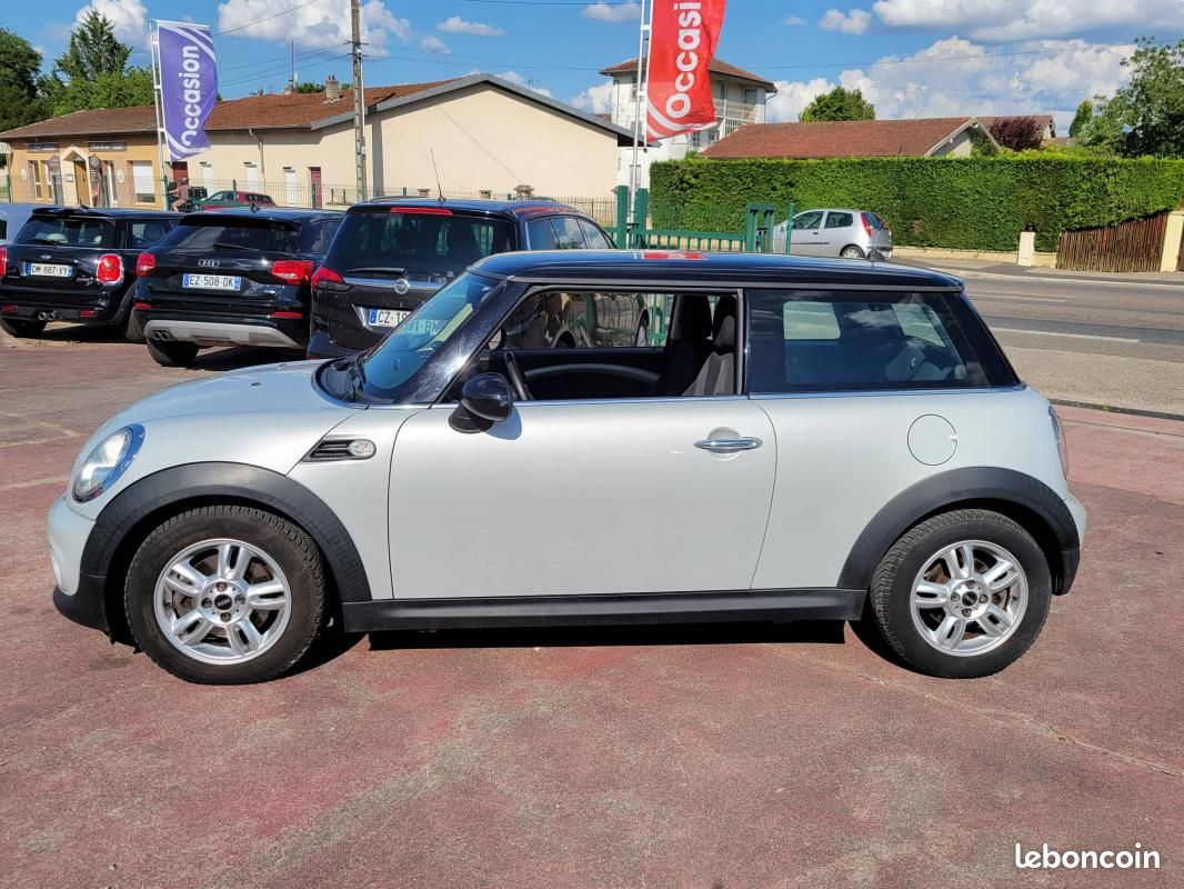 Mini COOPER D (image 4)