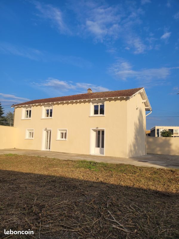 Maison 3 pièces 108 m² · à Saint-Just-Chaleyssin · 108 m² · 300 000 €