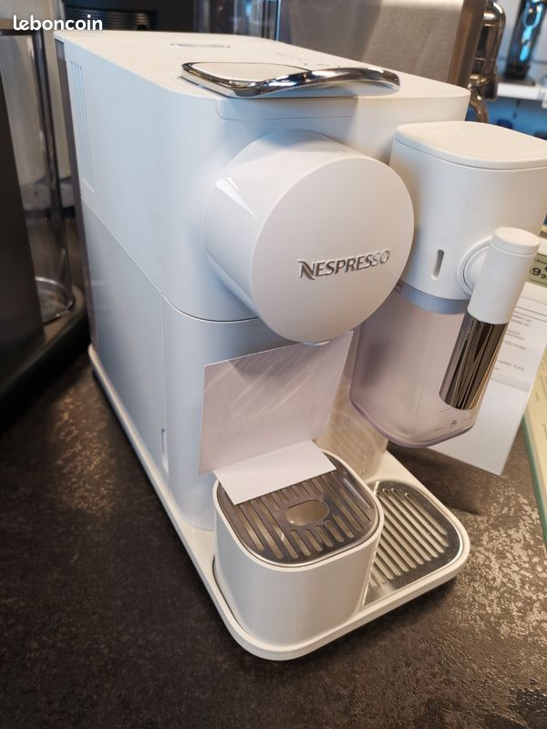 Machine à Café DeLonghi Nespresso Latissima One Blanche - Occasion état Correct