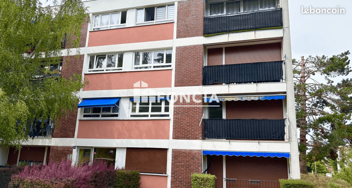 Appartement 3 pièces 60 m² · à Les Clayes-sous-Bois · 60 m² · 1 030 €