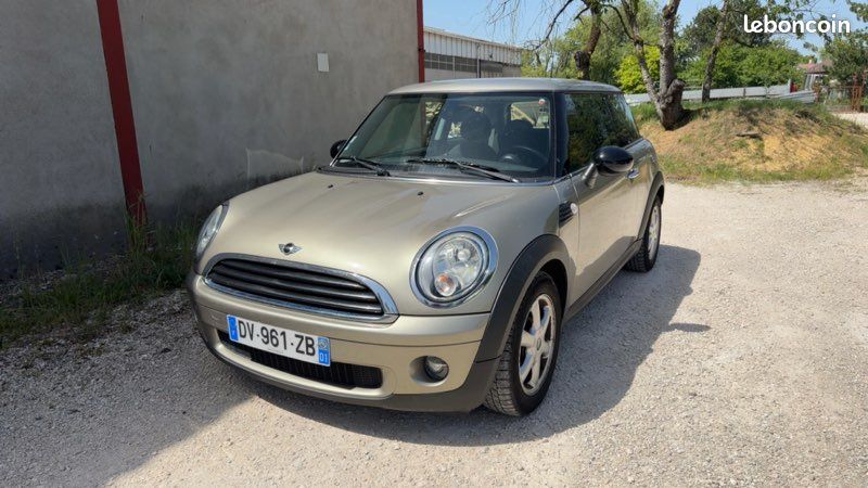 Mini Cooper One 1.4i 95Ch (image 1)