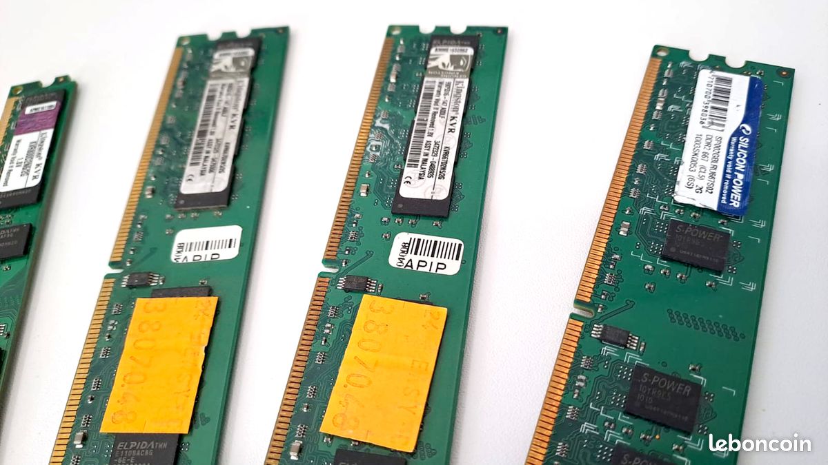 2 Barrettes Mémoire Hynix DDR 333MHz – 2x 256Mo – PC-2700 – Occasion