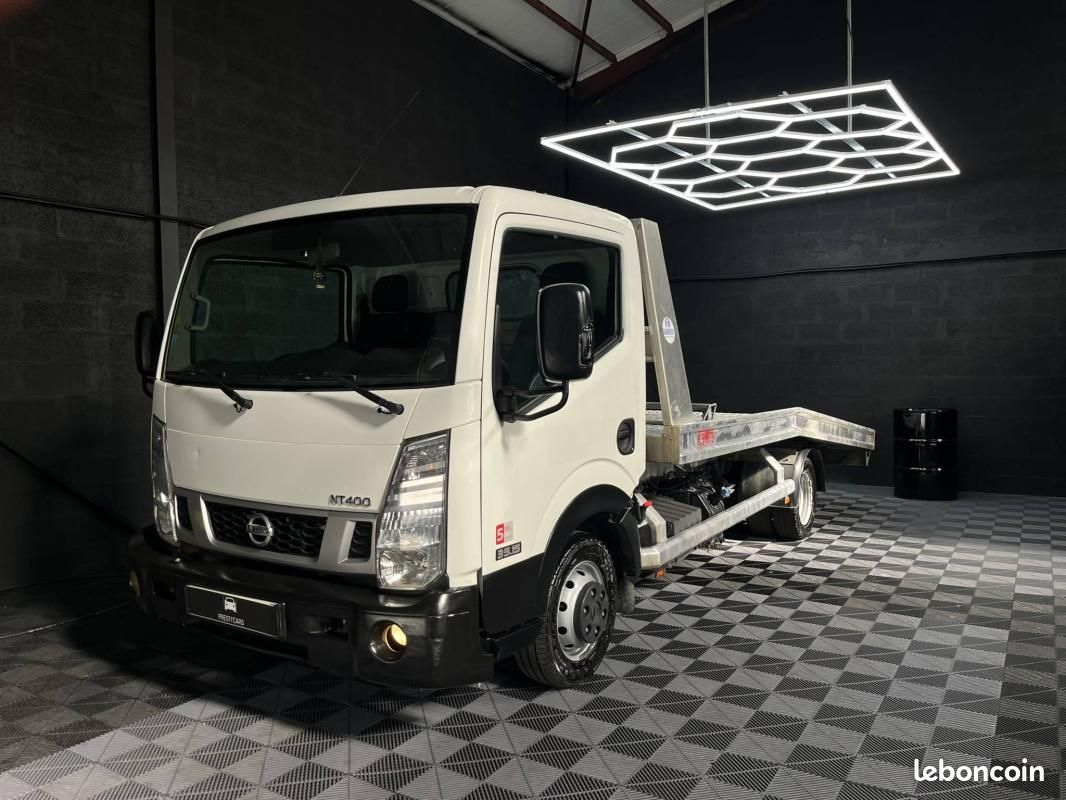 Nissan Cabstar Nt400 Ccb 3.0D 150 Dépanneuse (image 1)