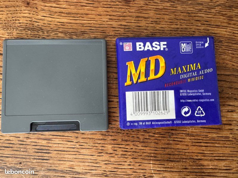 I had a Sony MiniDisc player in the early 90s