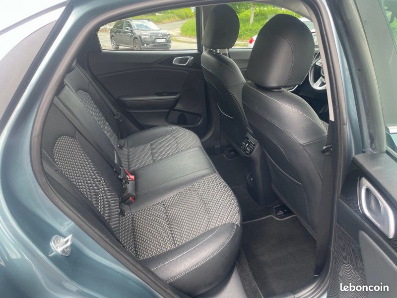 Kia XCEED 1.6 CRDI 136CH MHEV ACTIVE BUSINESS DCT7 MY22 (image 6)
