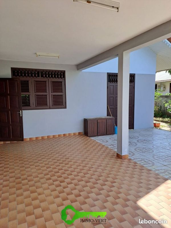 Maison 6 pièces 180 m² · à Kourou · 180 m² · 2 500 €/mois