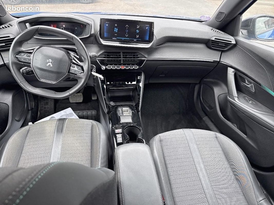 Peugeot 2008 1.2 PureTech 130ch S&S Allure Pack EAT8 (image 8)