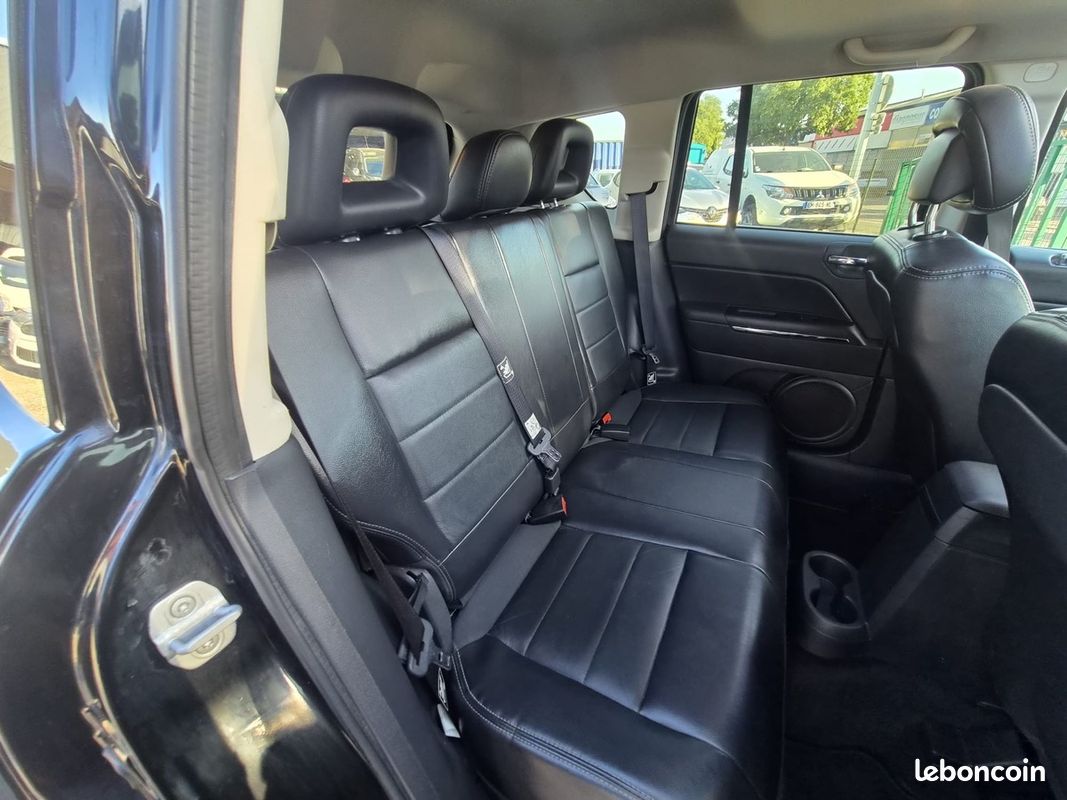 Jeep Compass 2.2 CRD - 163 CH -70EME ANNIVERSAIRE - TOIT OUVRANT - GARANTIE 12 MOIS (image 8)