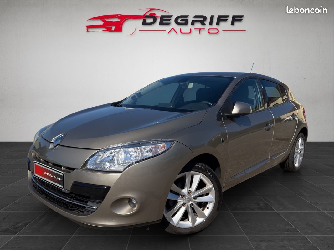 RENAULT MEGANE III BERLINE TCE 130 XV De France Euro 5 (image 1)