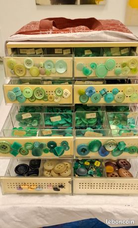 Lot De Boutons Anciens Mercerie - Bouton Vert Creux Vintage (26 Pièces)
