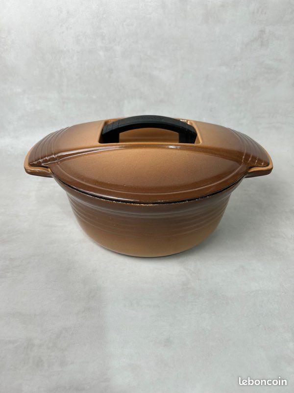 Cocotte Ronde Le Creuset 19 Cm – Marron – Fonte émaillée – Made In France