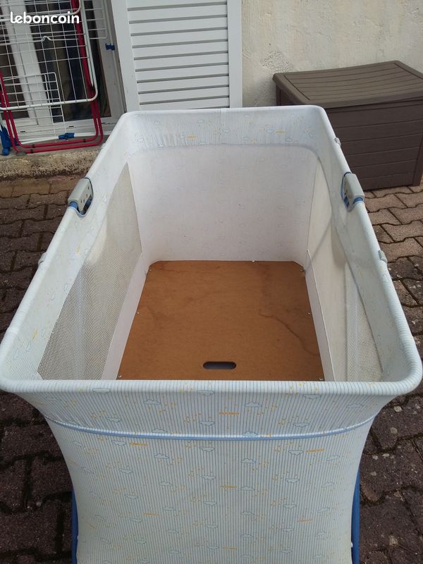 Vends lit pliant pour bébé (image 2)