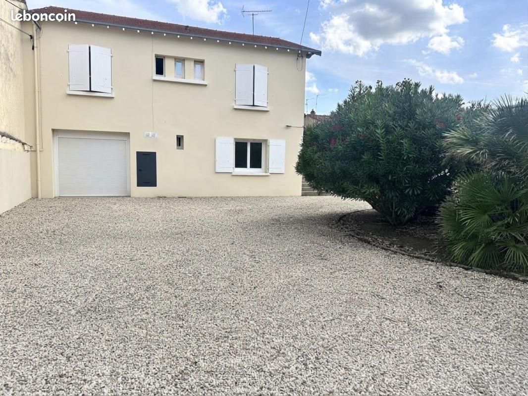Appartement 2 pièces 45 m² · à Saintes · 45 m² · 86 000 €