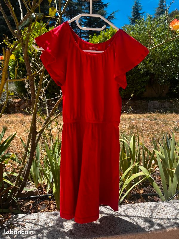 Robe rouge fille 10ans TBE (image 1)