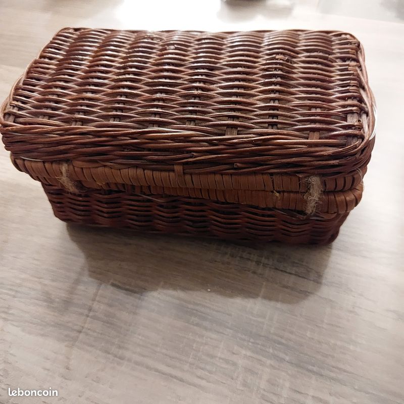 Panier en osier avec dînette pour enfant personnalisée - Coccinelle