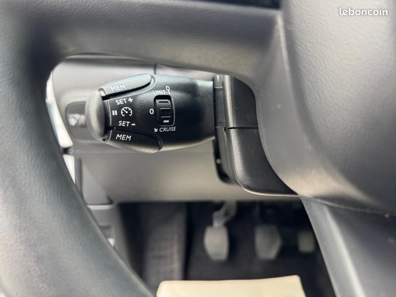 Citroen C3 1.2 PureTech 83ch S&S C-Series 123g (image 18)