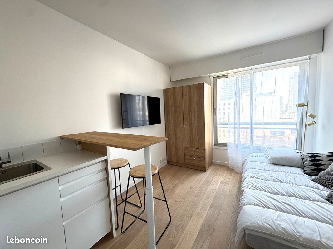 Appartement 1 pièce 17 m² · à Courbevoie · 17 m² · 900 €/mois