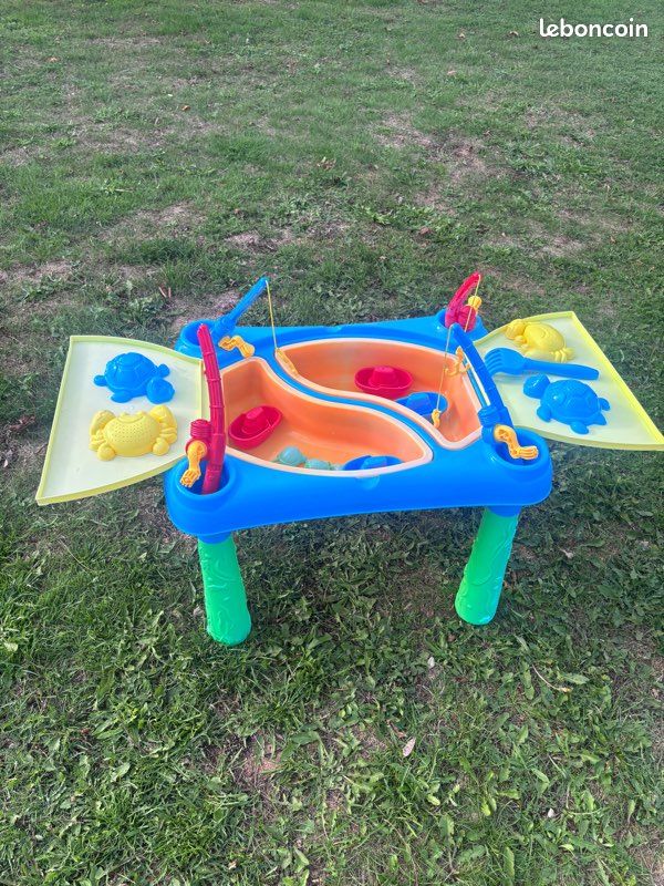 Table d’activité sable et eau (image 1)