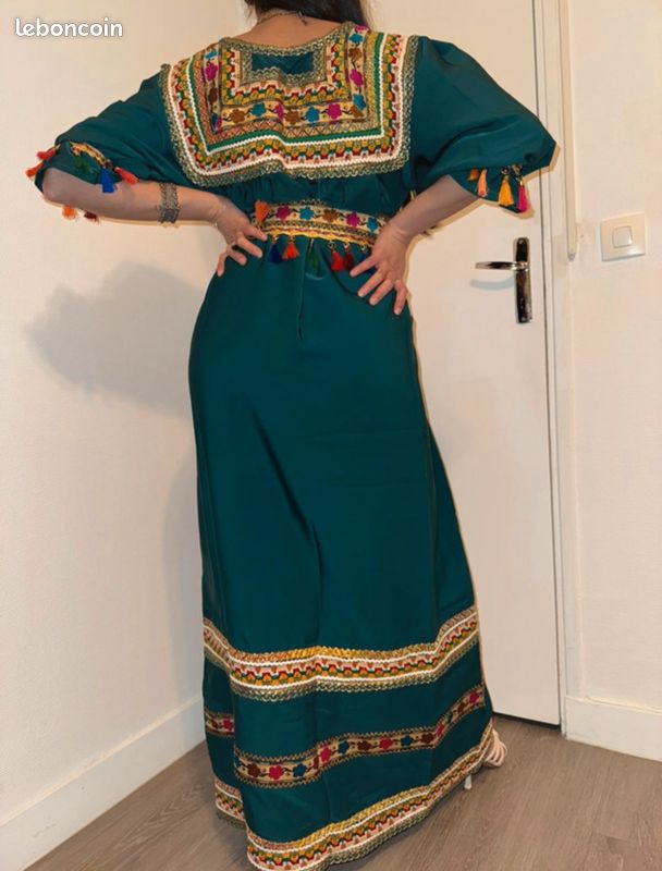 Robes Kabyles Les Robes Maison 2019 Robes Kabyles Les Robes Maison 2019 Kabyle 2020 Robe De Maison Kabyle  Traditional Robe Kabyle De