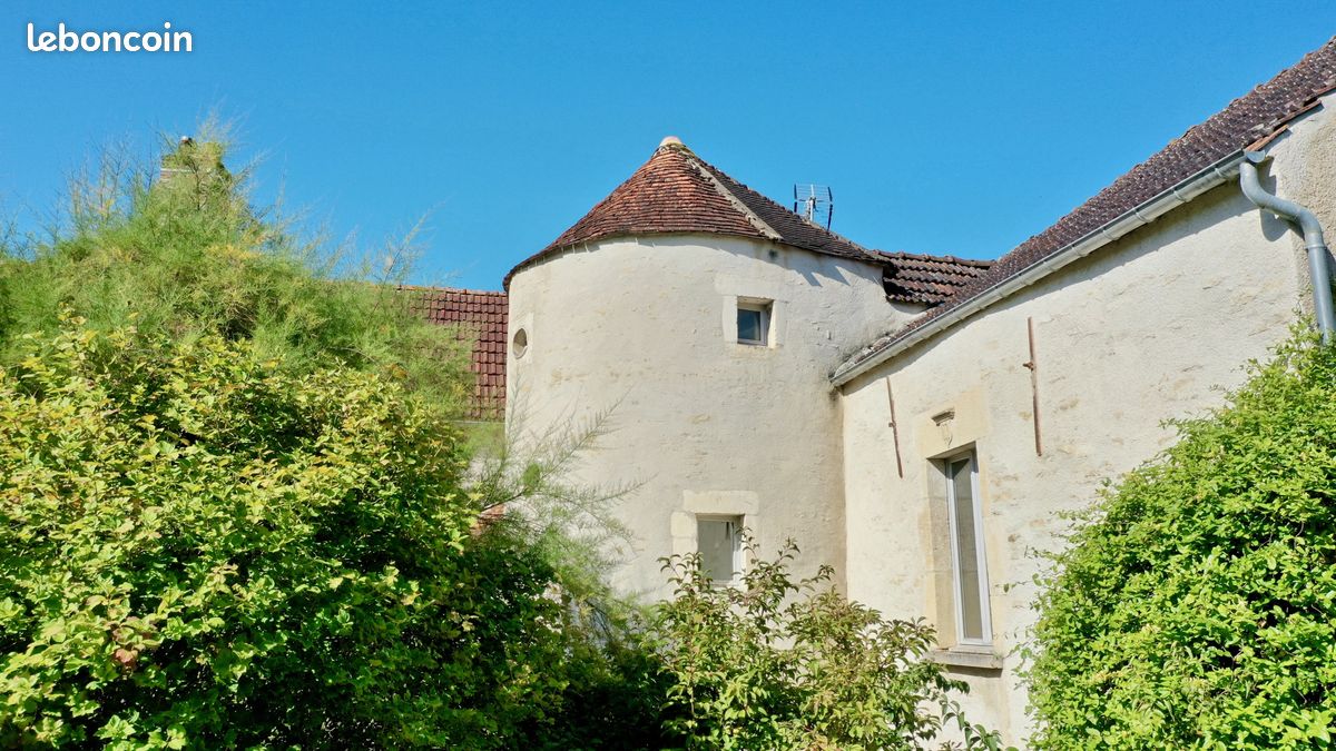 Propriété 12 pièces 345 m² (image 2)
