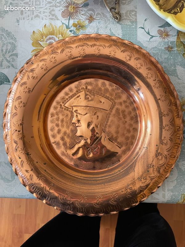 Assiette Décorative En Cuivre Véritable - Diamètre 28,3 Cm - Poids 390g - Fabriquée En France