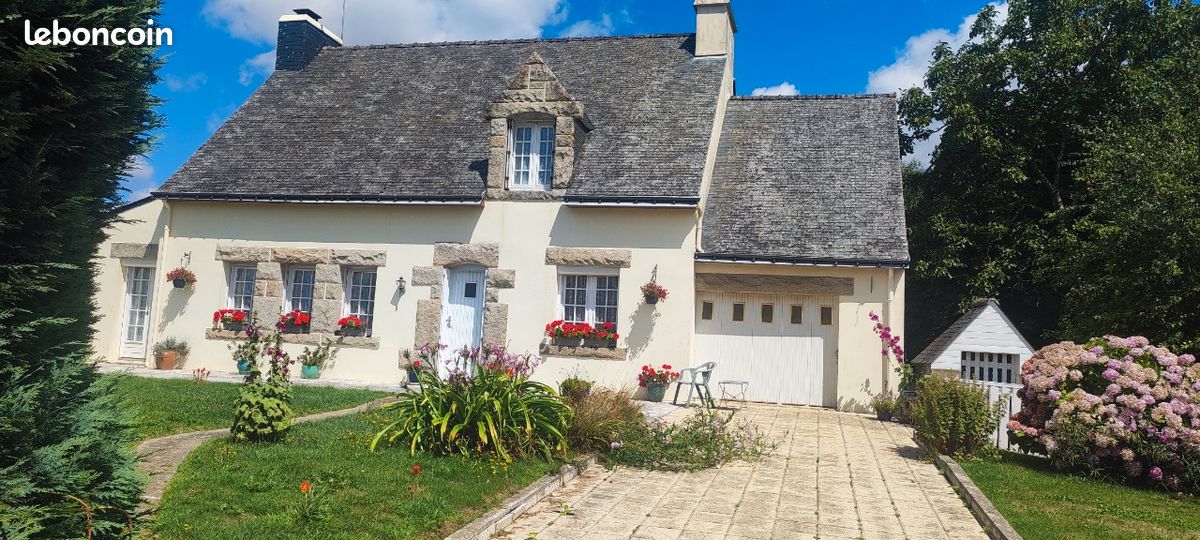 Maison 7 pièces 150 m² · à Plumieux · 150 m² · 145 000 €