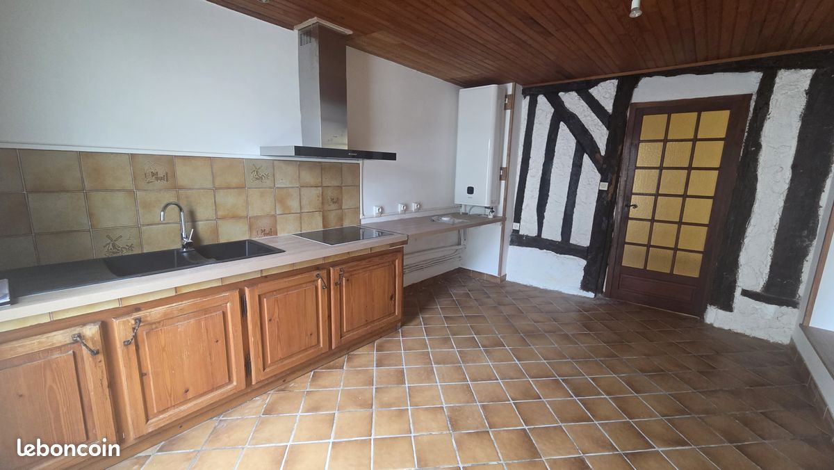 Appartement 2 pièces 80 m² · à Saint-Barthélemy-de-Bellegarde · 80 m² · 600 €
