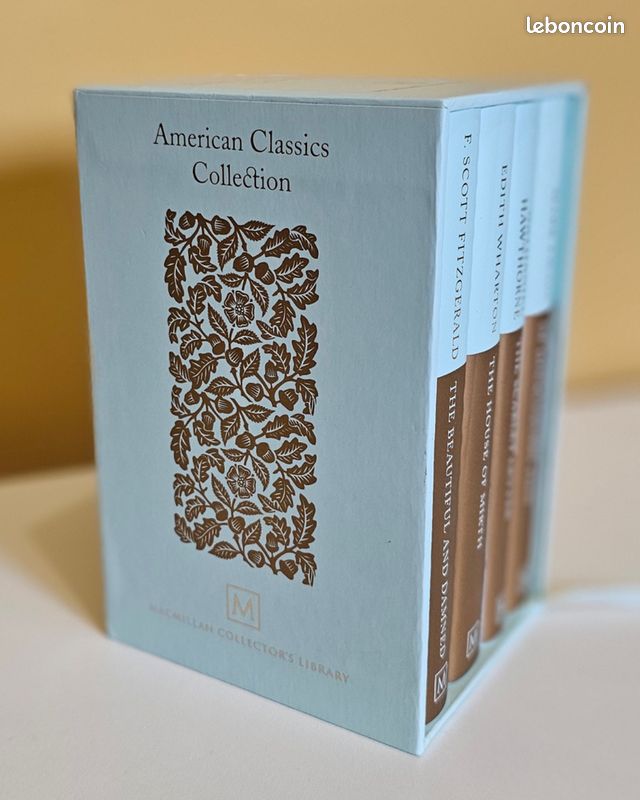 Coffret 4 livres classiques anglais Macmillan – neufs, tranches dorées (image 1)