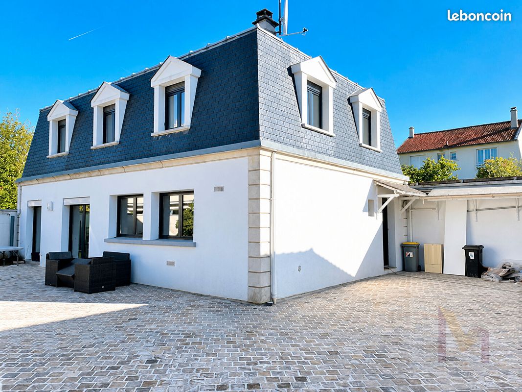 Appartement 2 pièces 55 m² · à Champs-sur-Marne · 55 m² · 1 035 €