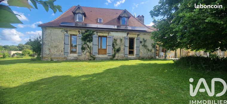 Maison 9 pièces 280 m²