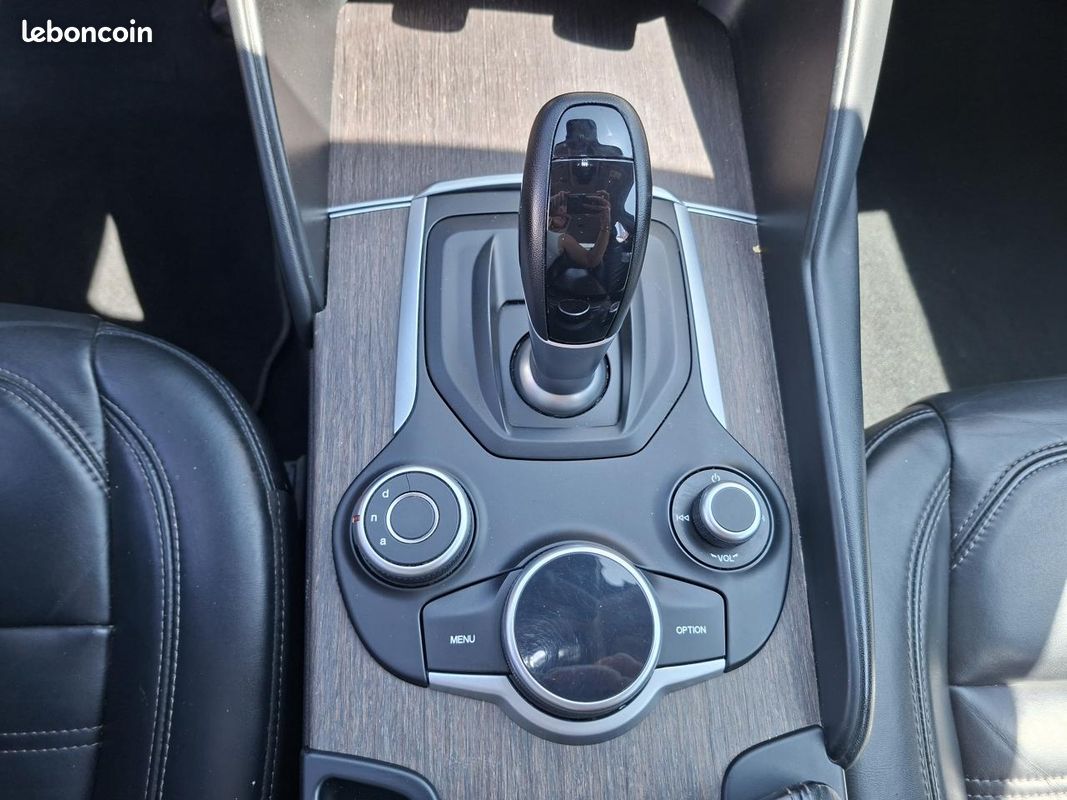 Alfa romeo giulia 2.2 jtdm 150 lusso bva - garantie 12 mois (image 9)