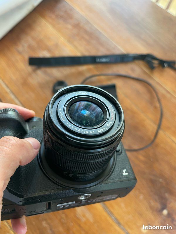 Appareil photo vidéo Panasonic Lumix G7 – Hybride 4K 16MP + objectif (image 7)