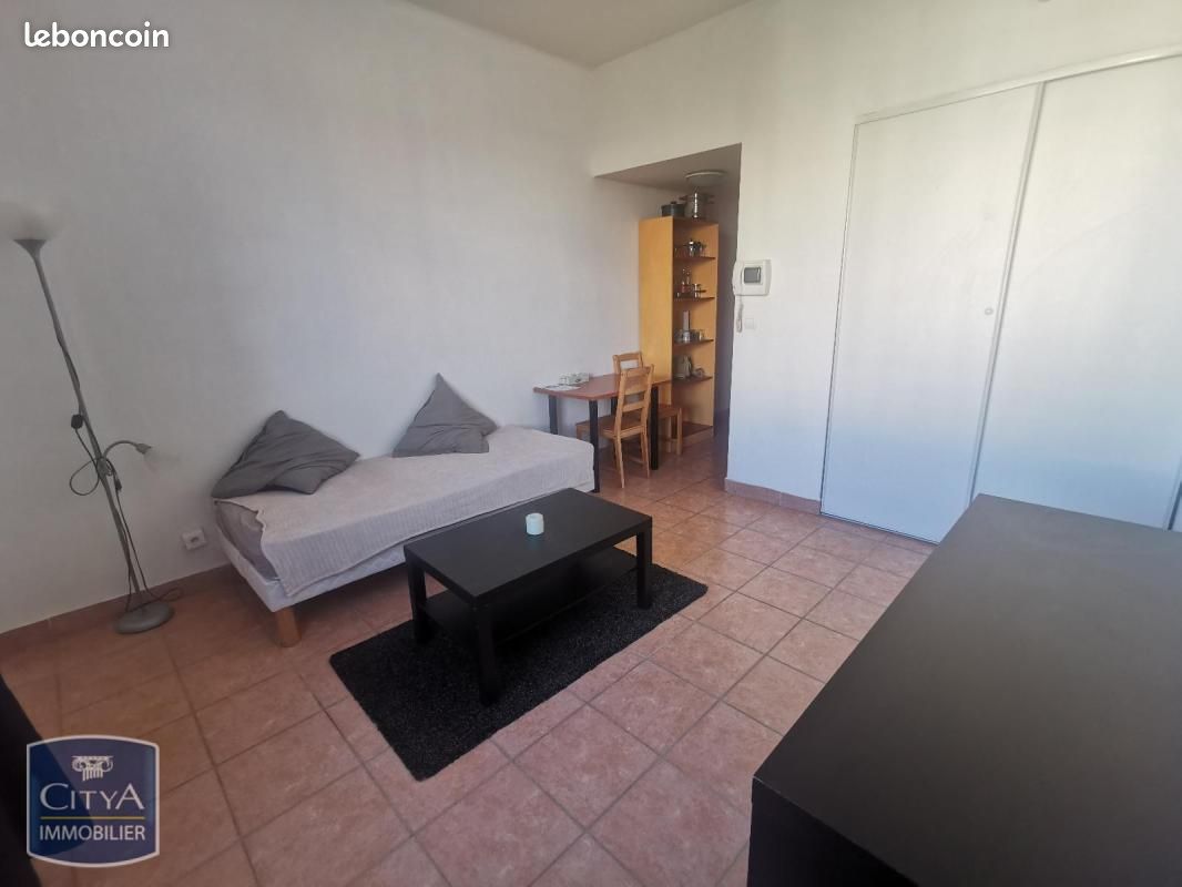Appartement 1 pièce 22 m² · à Nîmes · 22 m² · 409 €
