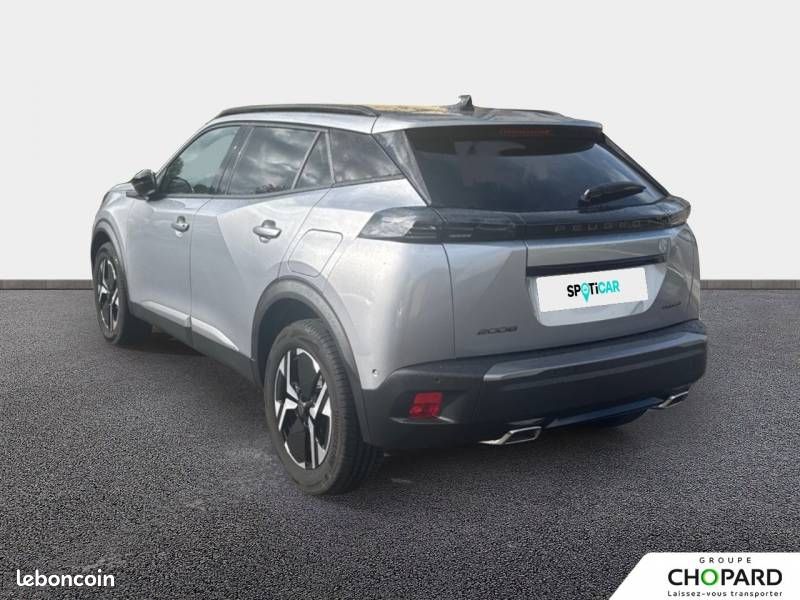 Peugeot 2008 Hybrid 145 e-DCS6 Allure (image 7)