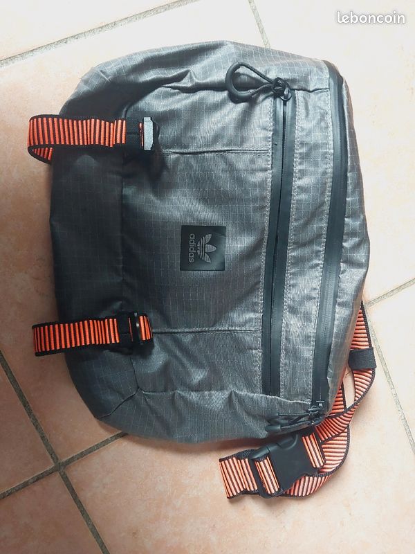 Sac banane adidas (image 1)