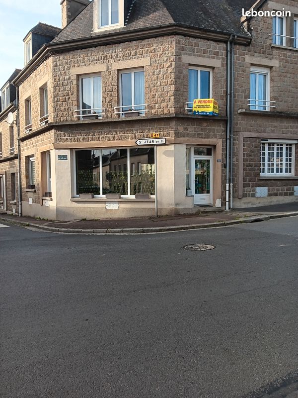 Maison 5 pièces 180 m² · à Barenton · 180 m² · 90 000 €